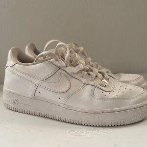 Nike Air Force 1 Triple White Youth size 5.5